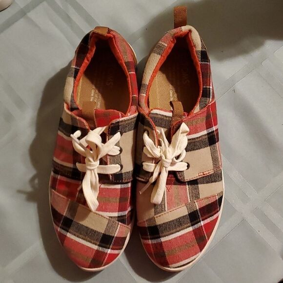 TOMS  PLAID  SHOES  7W - Picture 1 of 6